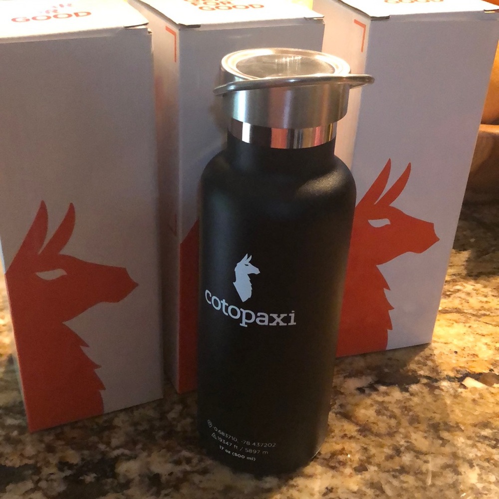 NWT Cotopaxi Black 17oz canteen
